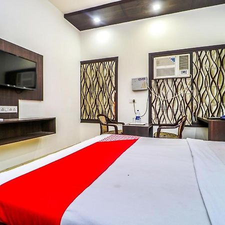 Hotel Sartaj Ludhiana Zewnętrze zdjęcie
